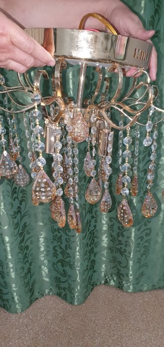 Срочно продам люстру!