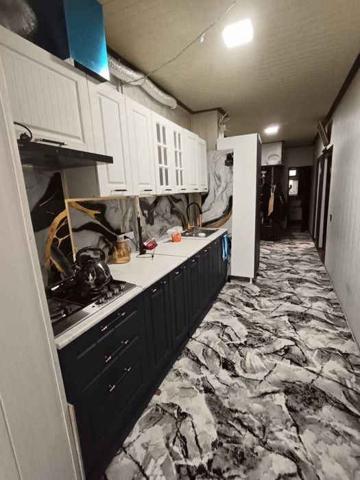 Продаётся 2 ком 8 микрорайон