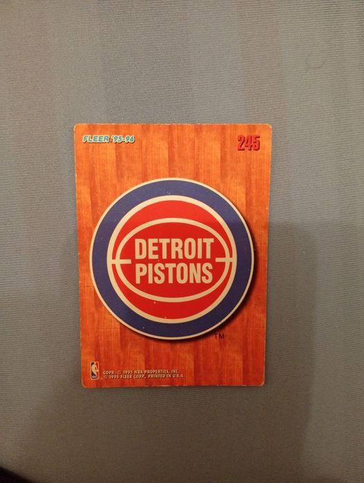 Детройт  Пистънс