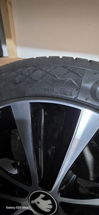 Vând jante 18 cu anvelope vara