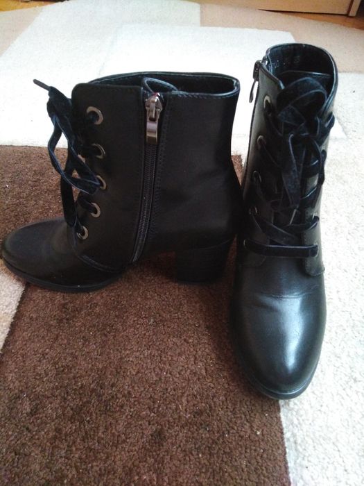 Ghetute negre, marimea 35