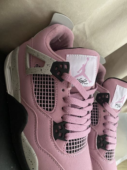 jordan 4 roz  marimea 38