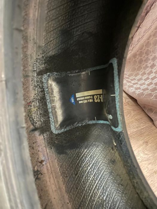 Продам зимние шины пару