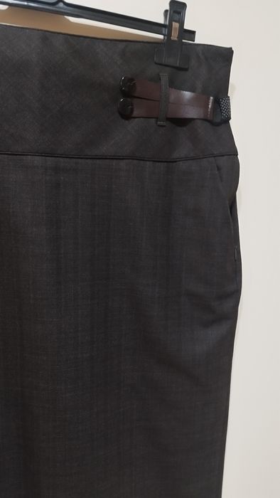 Елегантна пола Mango с висока талия