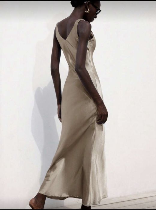 Rochie lunga, satin, sampanie, fara maneci