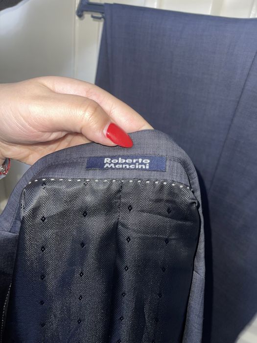 Новый классический костюм  от Roberto Mancini