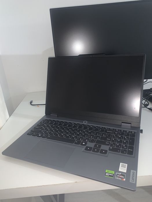 Продам игровой ноутбук Lenovo +  топовая перифирия