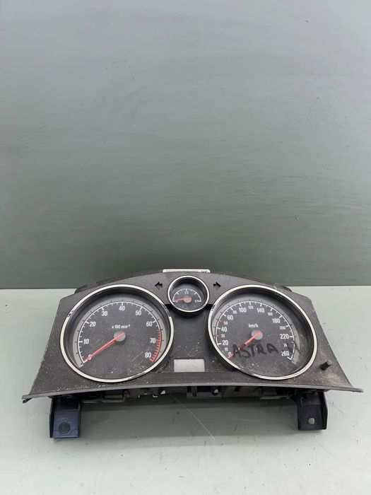 Ceasuri bord 13225986 Opel Astra 2006 1.6 MT (105 hp)