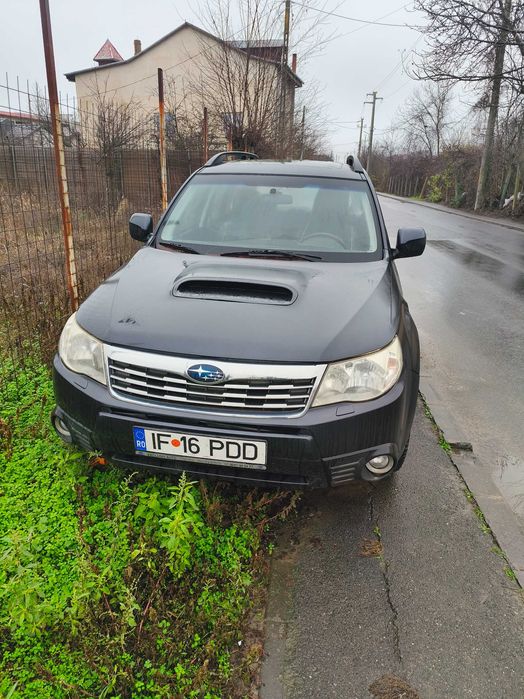 Vând Subaru Forester 2010