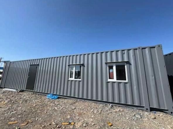 Столовая из контейнеров