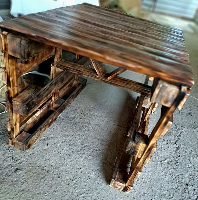 Продам стол для сада, улицы