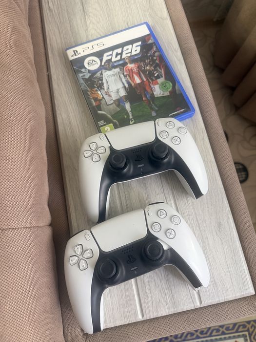 PS5 джойстики 2шт и FIFA26