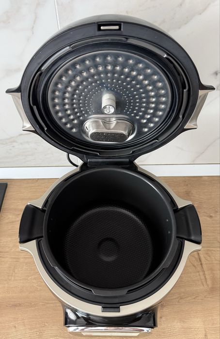 Multicooker inteligent cu gatire sub presiune Tefal Cook4me Touch CY912831