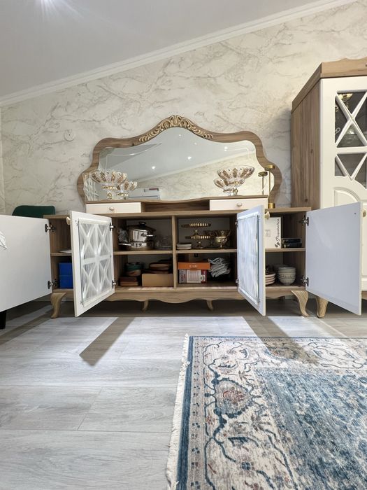 Мебель для гостей. камод и шкаф/сервант