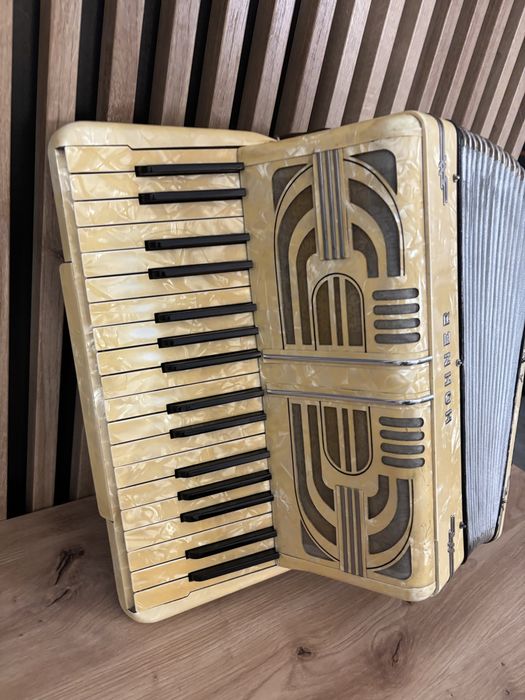 Acordeon Hohner Tango 2 cu 80 de basi