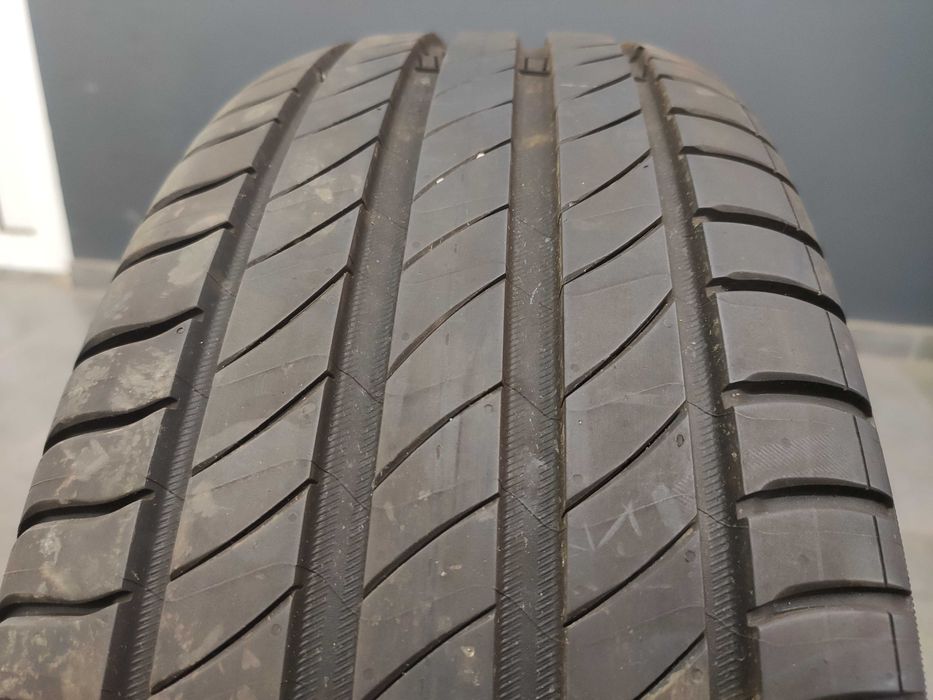 Единични гуми с размер 205 60 16