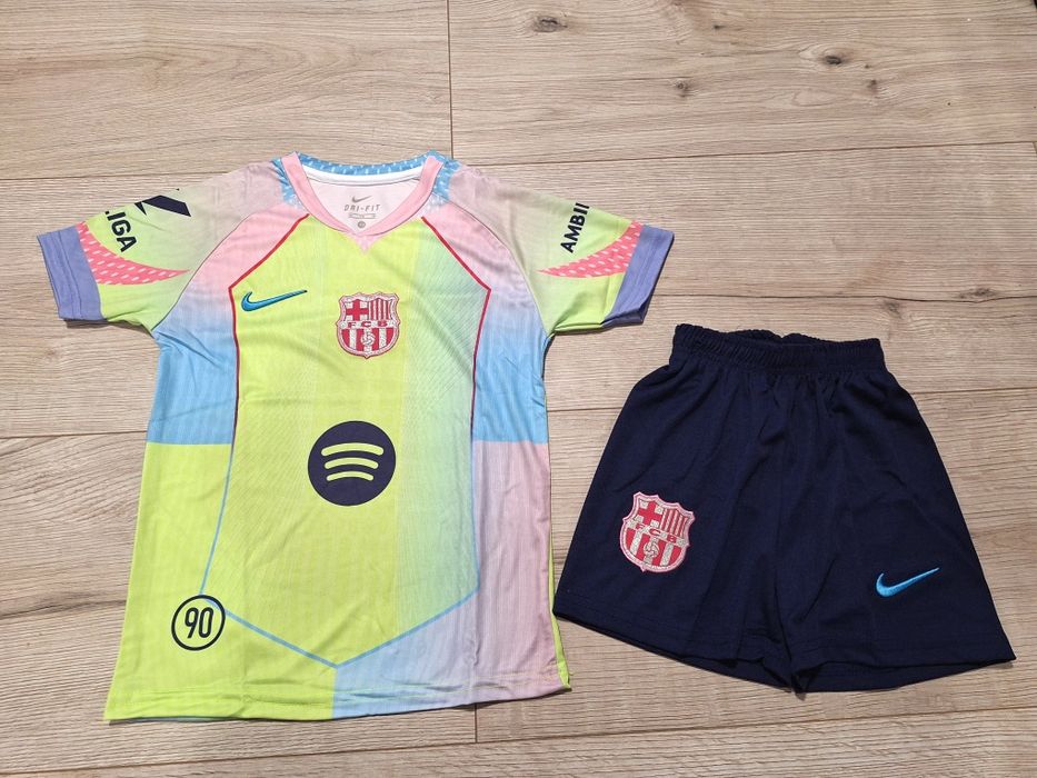 Детски екип на Барселона #Ламин Ямал #10# специално издание!