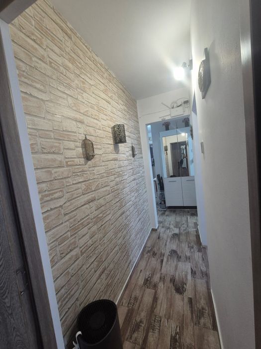 Vand apartament 3 camere