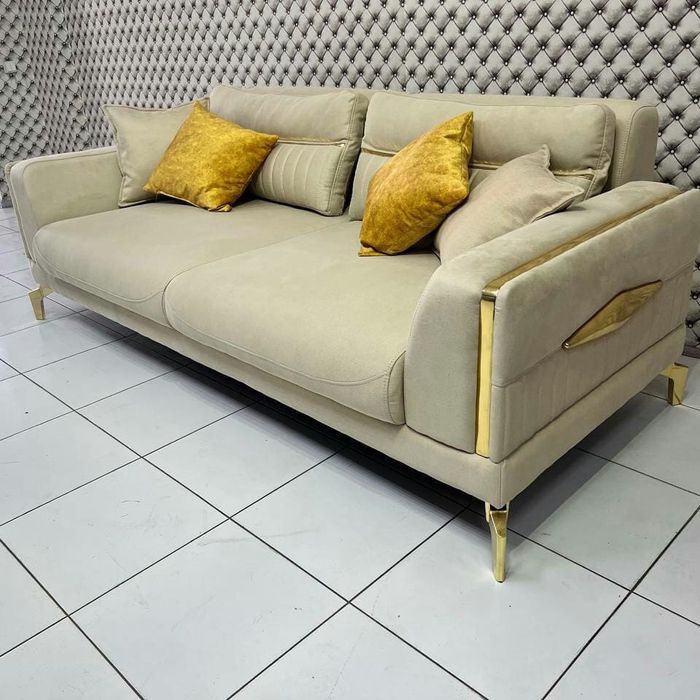 Мягкая мебель на заказ диваны кресло уголки стулья пуфик и так далее.