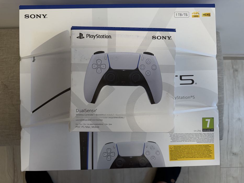 Конзола PLAYSTATION 5 SLiM (PS5) + DualSense контролер