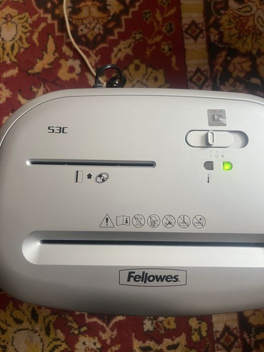Distrugator de documente Fellowes 53C