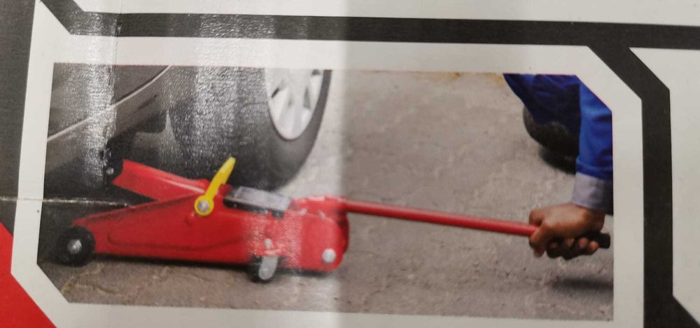 Vand Cric Hidraulic tip crocodil cu 2 Roti, 2 Tone, NOU Pret 260 Lei