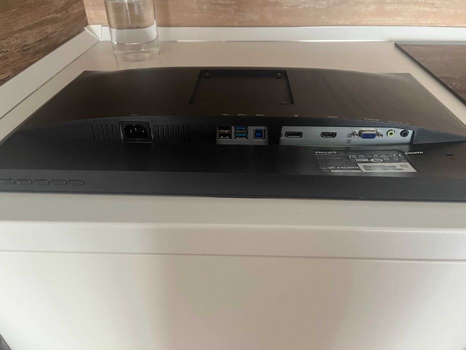 Philips Монитори 2 броя 24 inch.