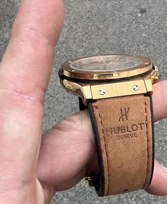 Часы Hublot