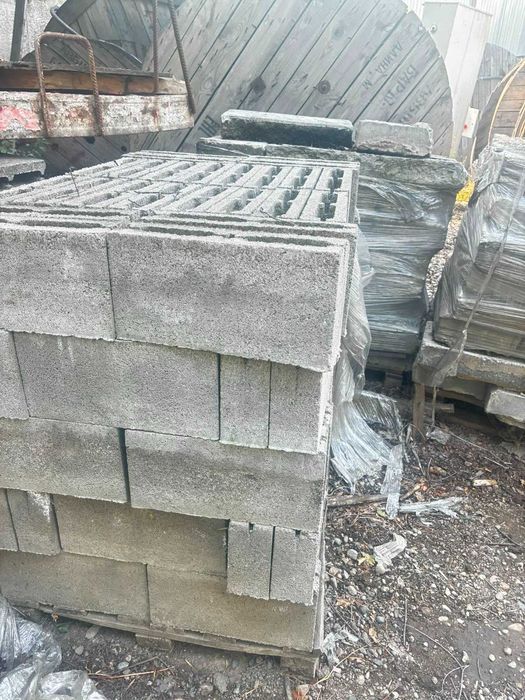 Продам кирпич (стеновой блок)