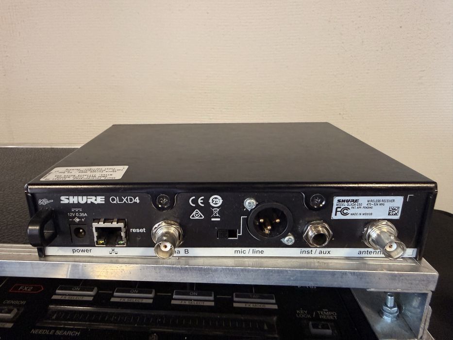 SHURE QLXD4 - Made in Mexico