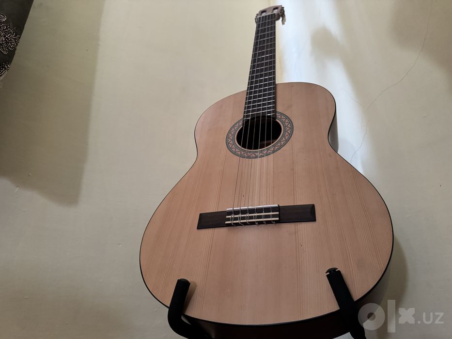 Gitara srochna sotiladi yamaha indonesia