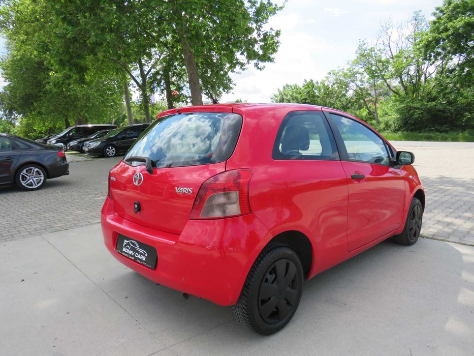 Toyota Yaris 1.0i Ръчка