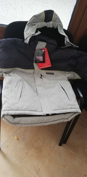 Ново Скиорско яке 128 см!  Яке.8г.us polo, 6г. boboli.