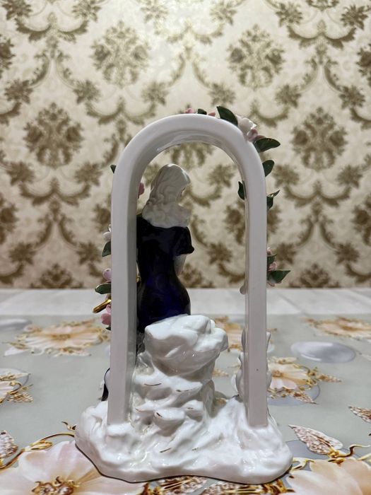 Антиквариат сувенир кадимий яхши холатда