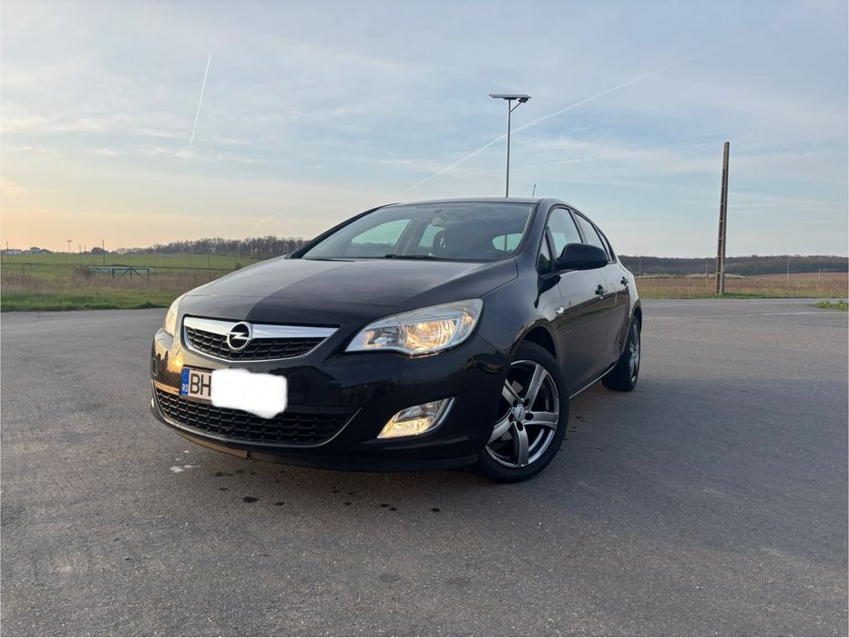 Vănd Opel Astra J 1.6 MPI