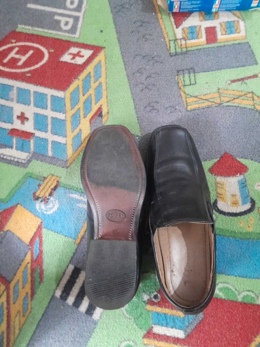 Pantofi barbati piele marimea 41
