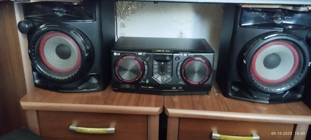 Музыкальный центр LG CJ 45