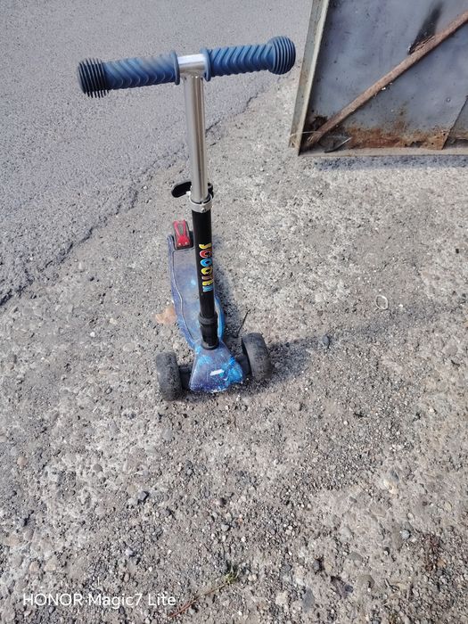 *Mașinuța electrica(Mercedes)                              trotineta