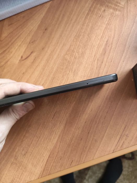 Продам новый телефон