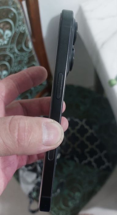 Iphone 16 pro titanium 256gb.