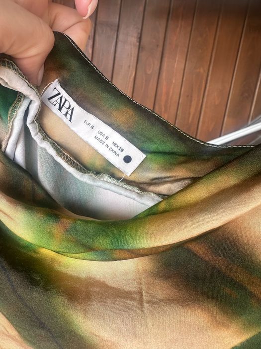 Нова рокля Zara с гръцко деколте
