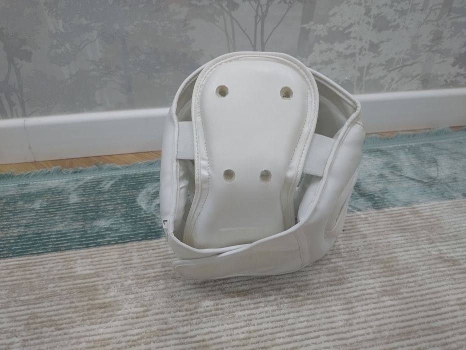 Шлем киокушинакай каратэ L