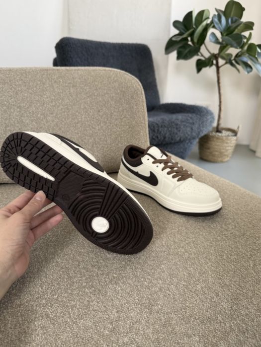 Кроссовки новые размер нетот 37 р