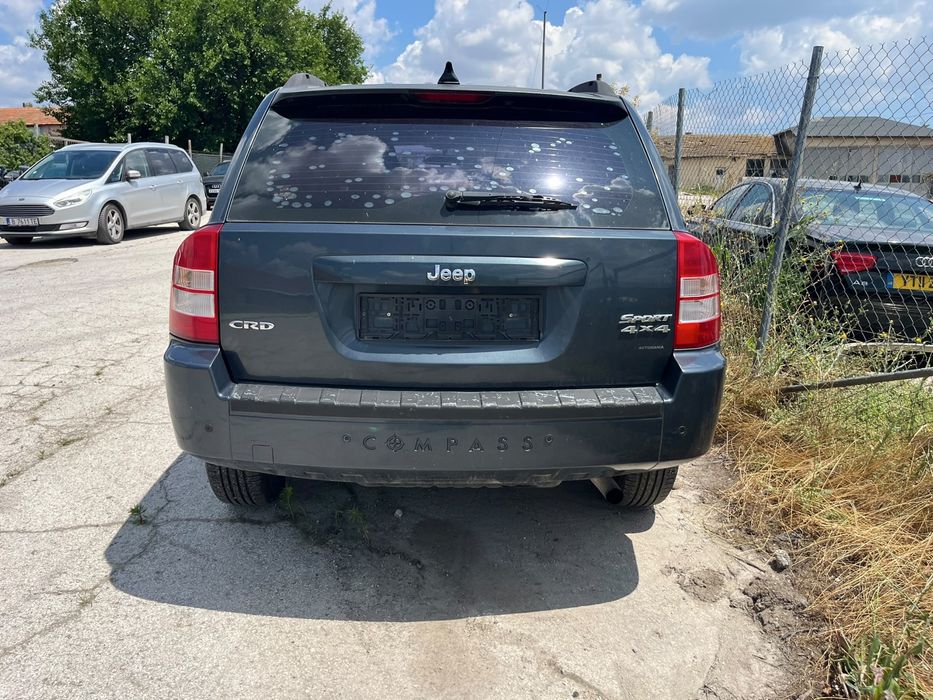 На части Jeep Cherokee 2.0tdi CRD Джип Чароки код BKD 140кс 2005год ръчка патерица KJ