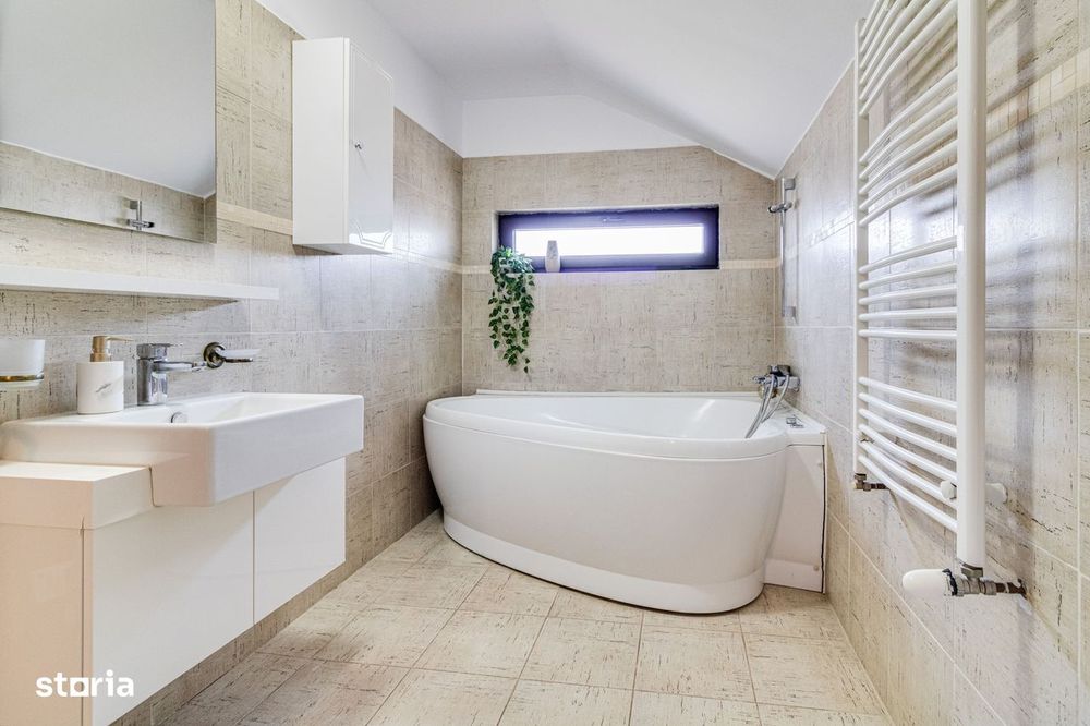 NOU! Vila P+1E CURTE 355 mp , 5 camere, PISCINA, PIPERA!