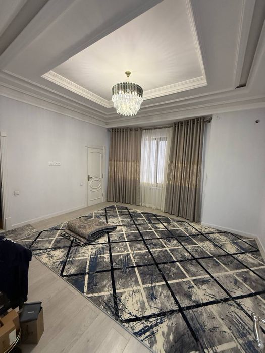 Урикзор Продаются 2х этажный дом 2 сотки 7 комнаты