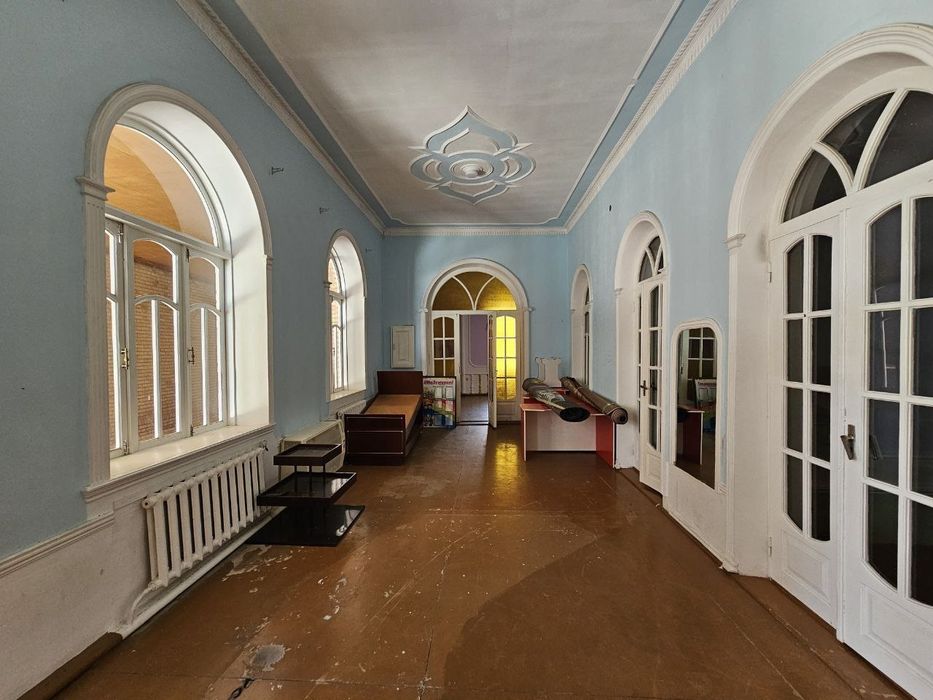 Ховли сотилади 4.3 сотих 5 хона Некрасова йул устида бизнес ун кулай