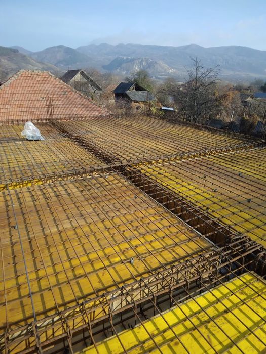 Casă de vânzare  la munte (la roșu++)