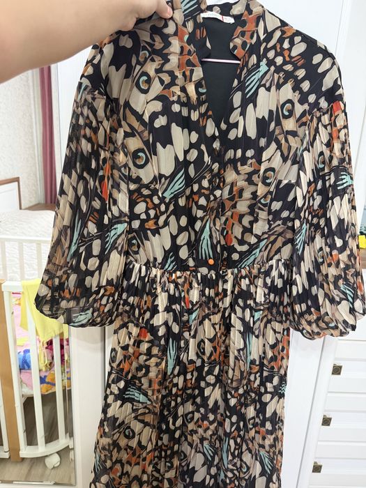 Қыз келіншектерге арналған көйлек сатамын.