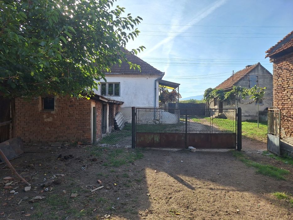 Casă de vânzare în apropiere de Hațeg